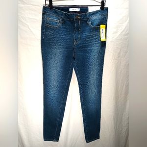 NWT Cello brand heavy whisker skinny dark denim size 13 woman's pants brand new❤